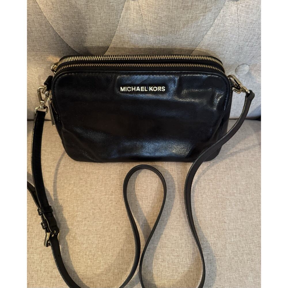Michael Kors Crossbody Bag Purse Medium Alexis Black Patent Leather Gold Zippers